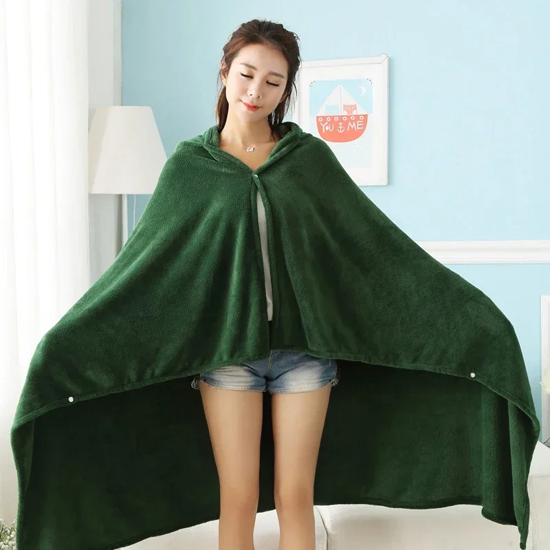 Koc Flanelowy Płaszcz Peleryna – Attack Titan Cloak recenzja i cena